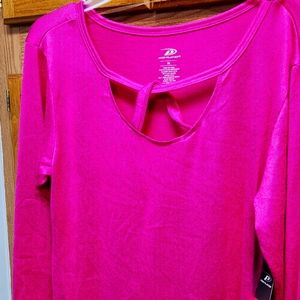 Cutout V neck top fusc MD